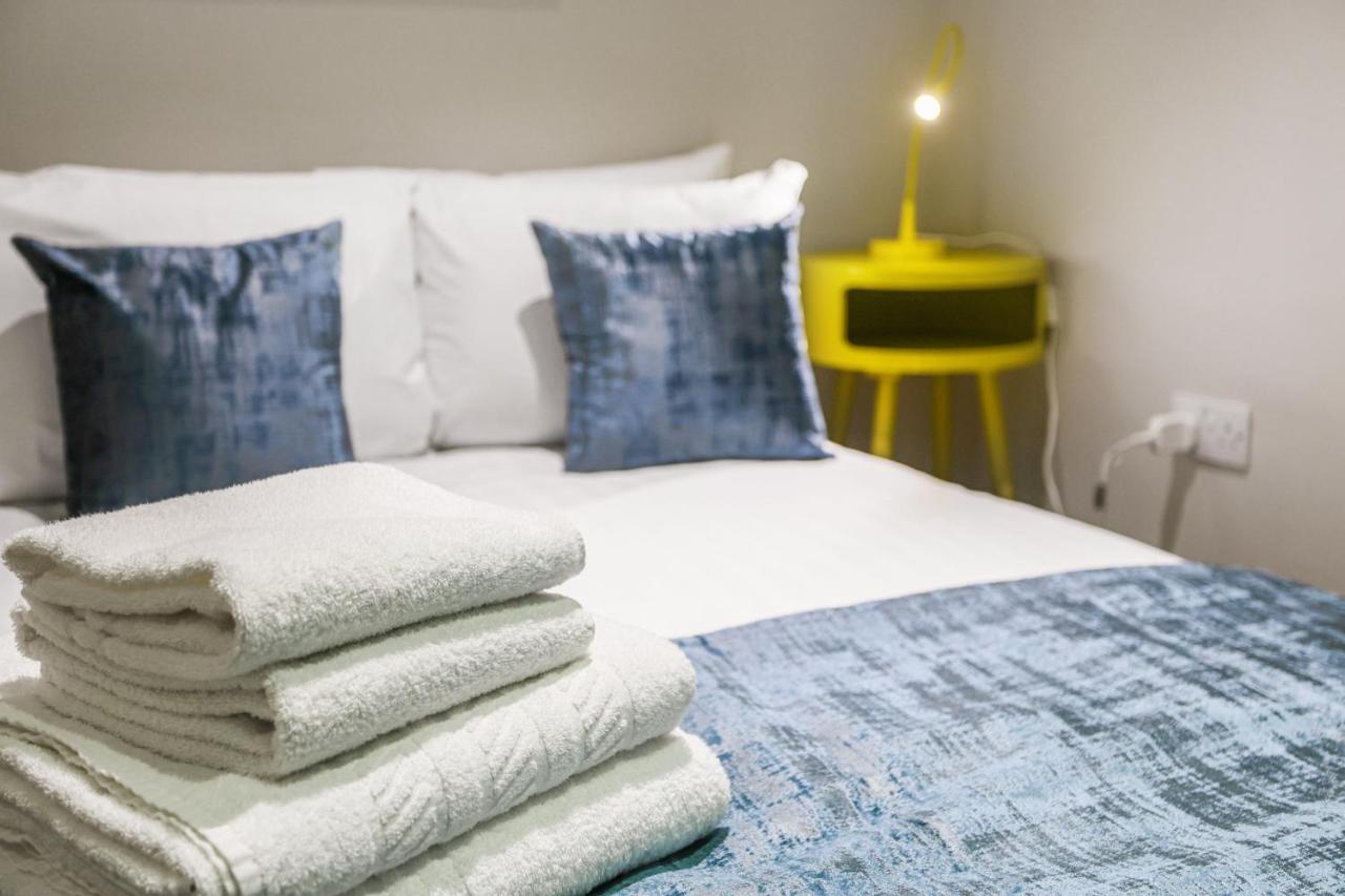 Spacious 1 Bedroom Flat ลอนดอน ภายนอก รูปภาพ